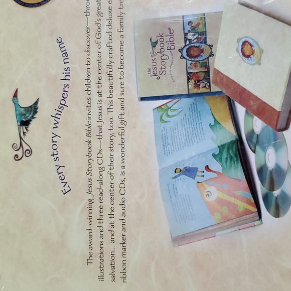 New-Sealed - The Jesus Storybook Bible Deluxe Edition with Audio CDs - Picture 3 of 6